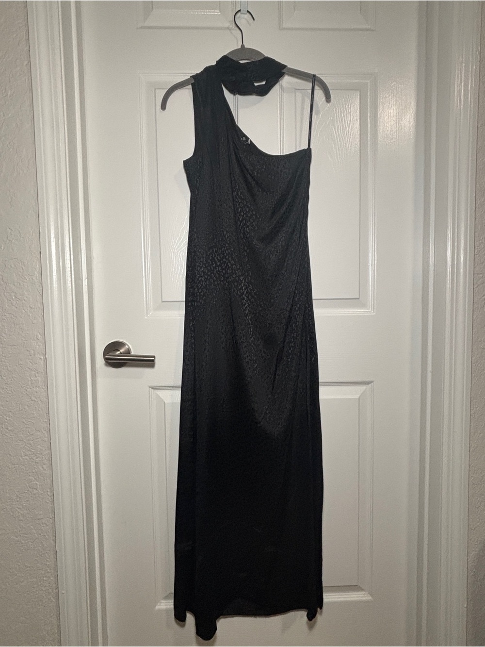 NWOT Alexa B Nites Size 8 Elegant Black One-Shoulder Evening Dress Maxi